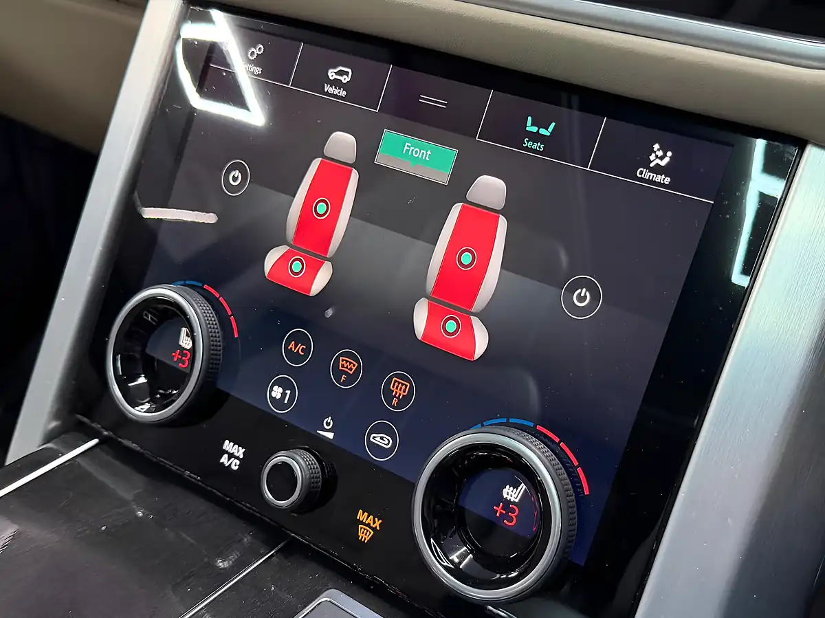 Used 2018 Land Rover Range Rover Vogue Se Black - Interior and Exterior details 16
