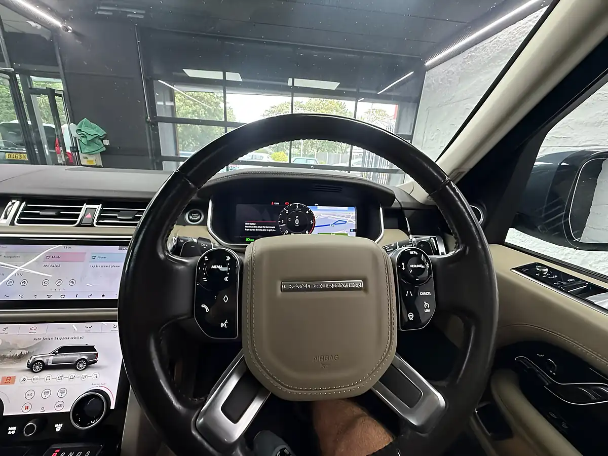 Used 2018 Land Rover Range Rover Vogue Se Blue - Interior and Exterior details 4