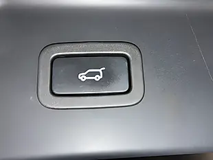 Used 2018 Land Rover Range Rover Vogue Se Blue - Interior and Exterior details 12