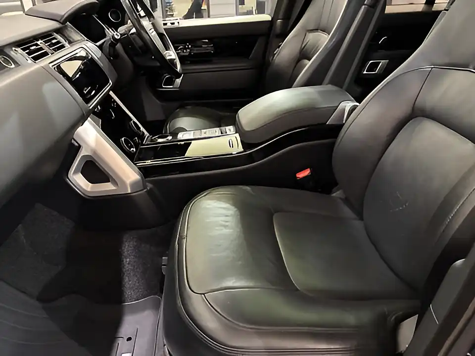 Used 2018 Land Rover Range Rover Vogue Se Blue - Interior and Exterior details 16
