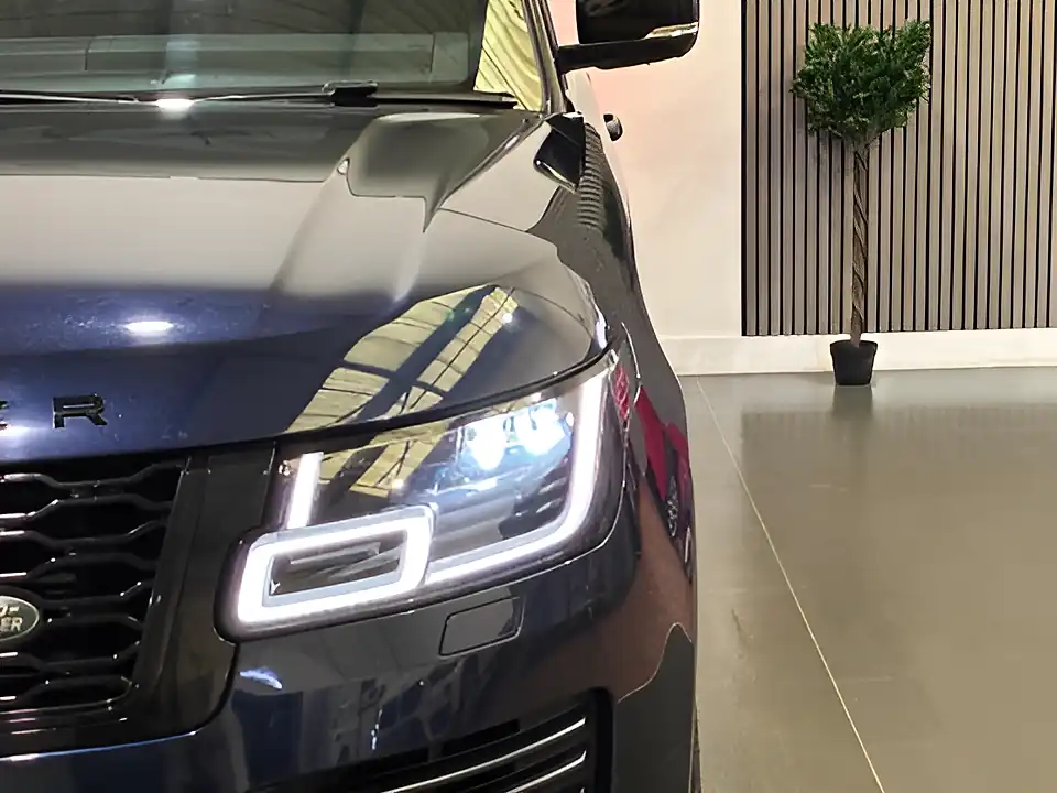 Used 2018 Land Rover Range Rover Vogue Se Blue - Interior and Exterior details 17