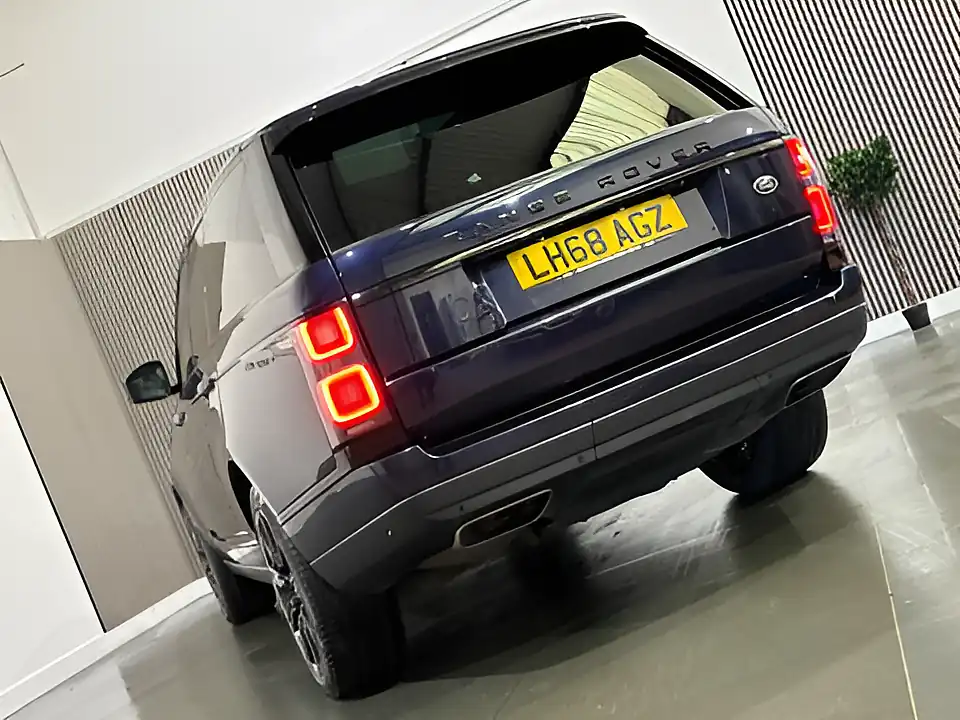 Used 2018 Land Rover Range Rover Vogue Se Blue - Interior and Exterior details 18