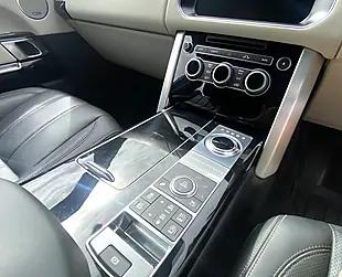 Used 2018 Land Rover Range Rover Vogue Se - Interior and Exterior details 12