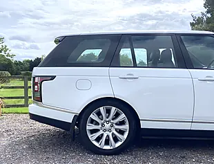Used 2018 Land Rover Range Rover Vogue Se - Interior and Exterior details 7