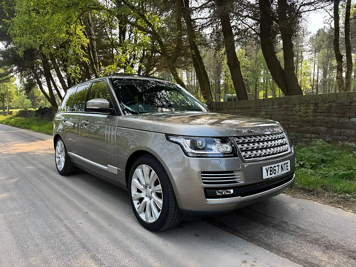 Used 2018 Land Rover Range Rover Vogue Se Silver - Front View