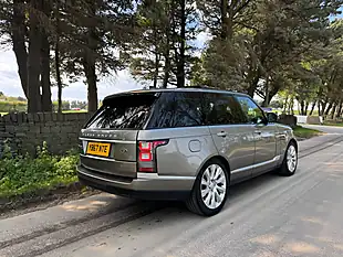Used 2018 Land Rover Range Rover Vogue Se Silver - Interior and Exterior details 10