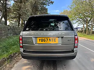 Used 2018 Land Rover Range Rover Vogue Se Silver - Interior and Exterior details 12