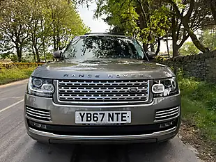 Used 2018 Land Rover Range Rover Vogue Se Silver - Interior and Exterior details 13