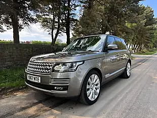 Used 2018 Land Rover Range Rover Vogue Se Silver - Interior and Exterior details 14