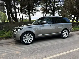 Used 2018 Land Rover Range Rover Vogue Se Silver - Interior and Exterior details 16