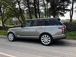 Used 2018 Land Rover Range Rover Vogue Se Silver - Interior and Exterior details 20