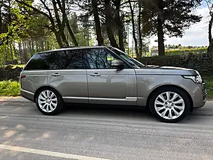 Used 2018 Land Rover Range Rover Vogue Se Silver - Interior and Exterior details 4