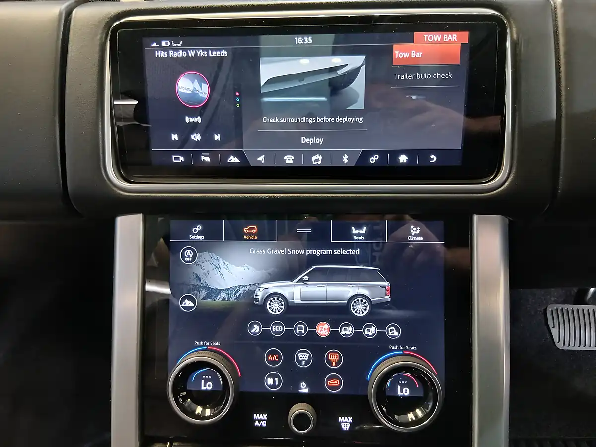 Used 2018 Land Rover Range Rover Vogue Silver - Interior and Exterior details 15