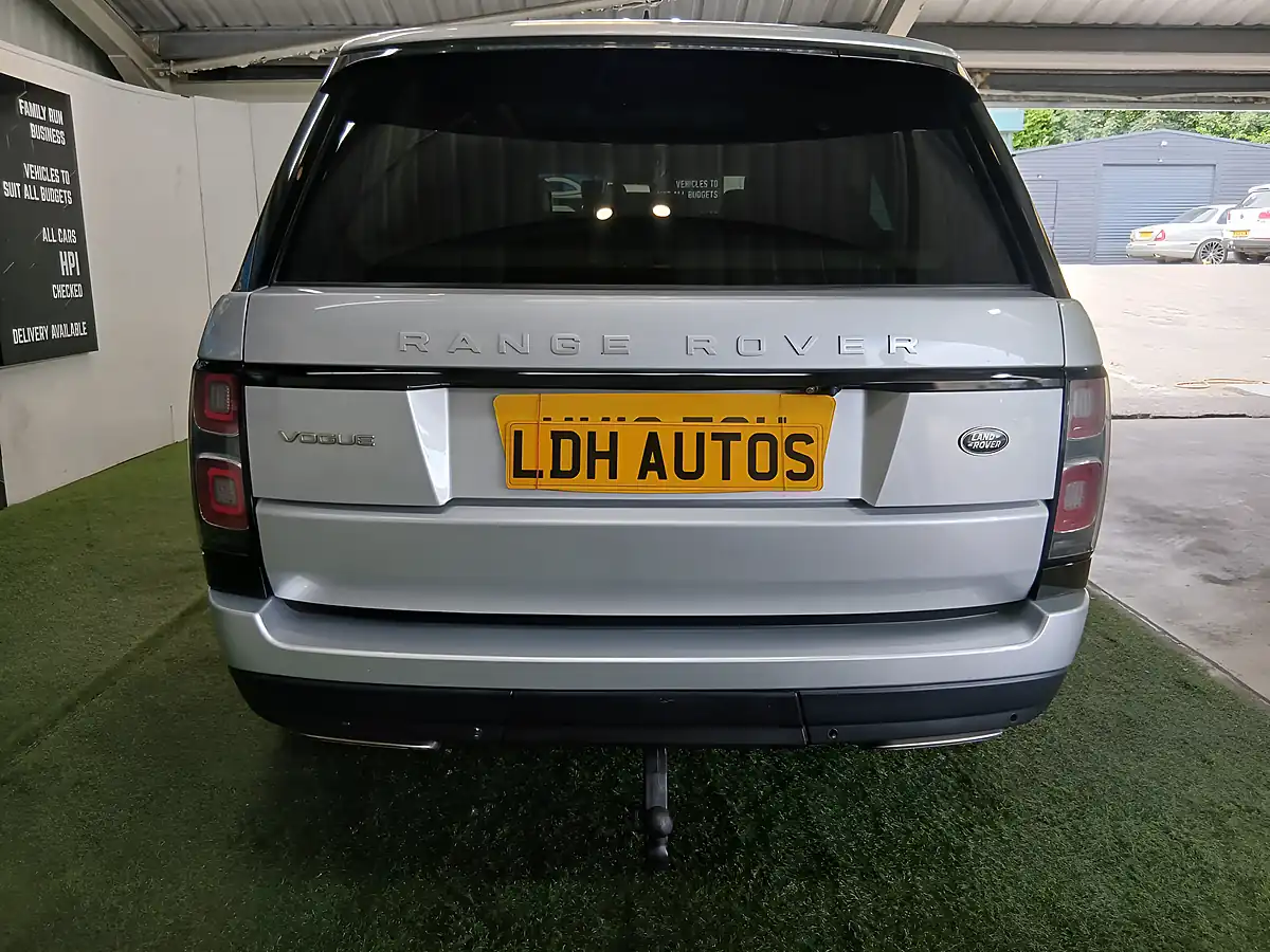 Used 2018 Land Rover Range Rover Vogue Silver - Interior and Exterior details 5