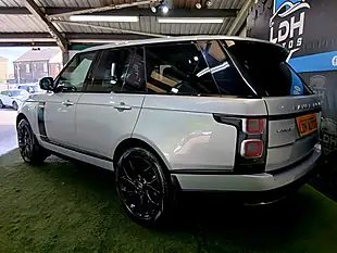 Used 2018 Land Rover Range Rover Vogue Silver - Interior and Exterior details 6