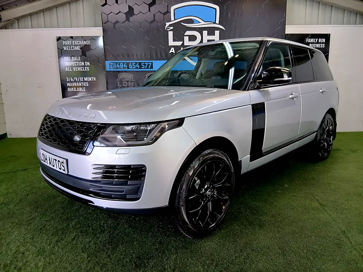 Used 2018 Land Rover Range Rover Vogue Silver - Interior and Exterior details 8