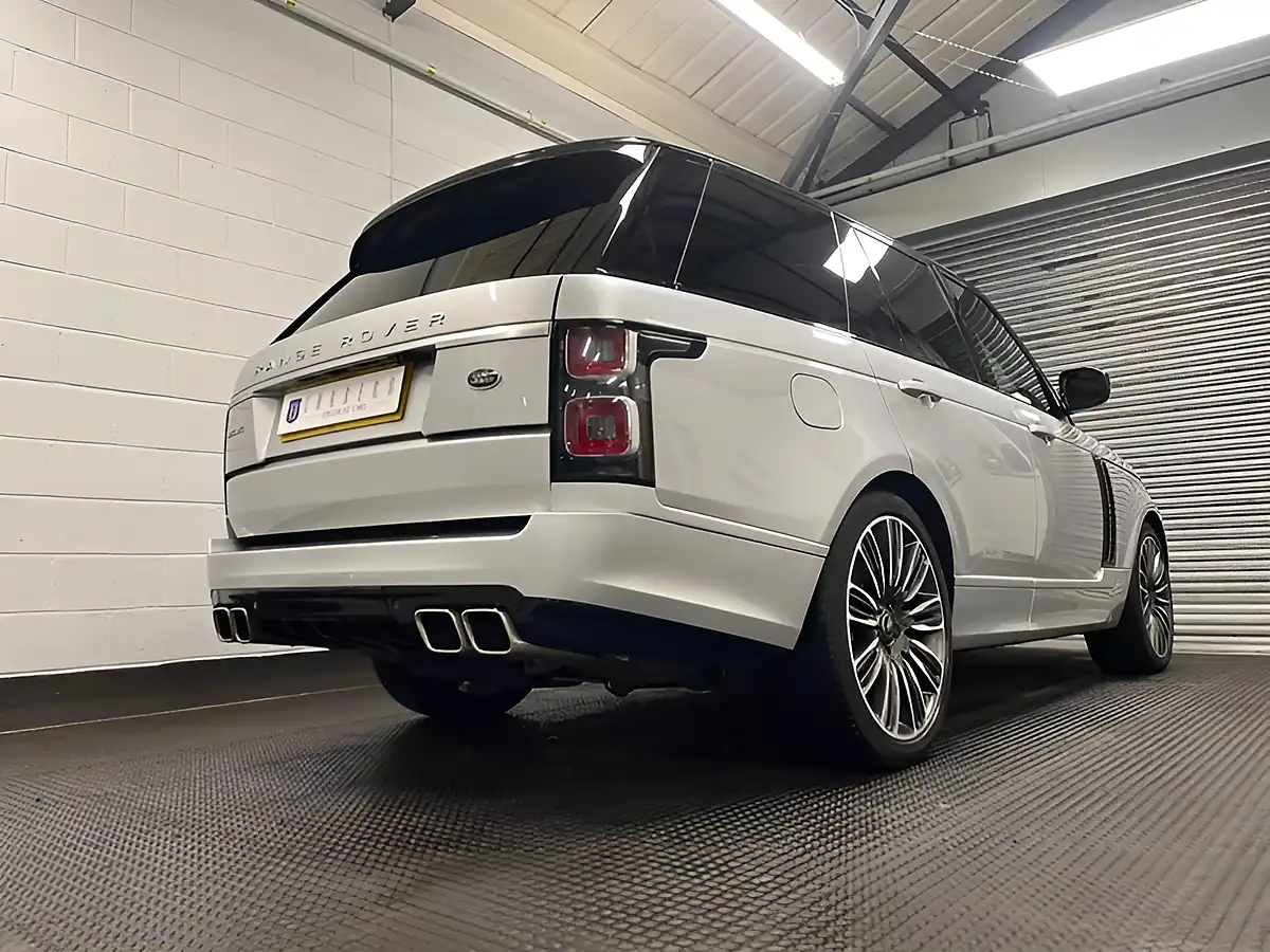Used 2018 Land Rover Range Rover Vogue Silver - Interior and Exterior details 20