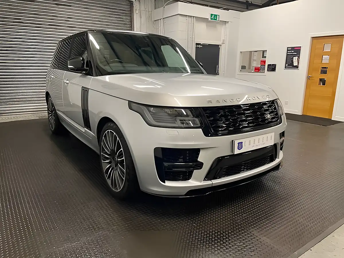Used 2018 Land Rover Range Rover Vogue Silver - Interior and Exterior details 5
