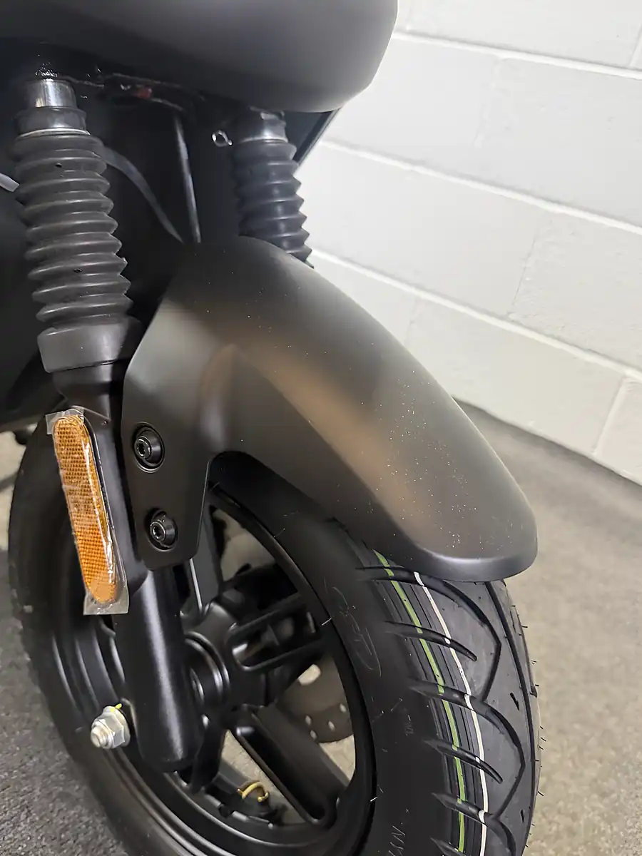 Used 2018 Lexmoto LX04 Black - Interior and Exterior details 5