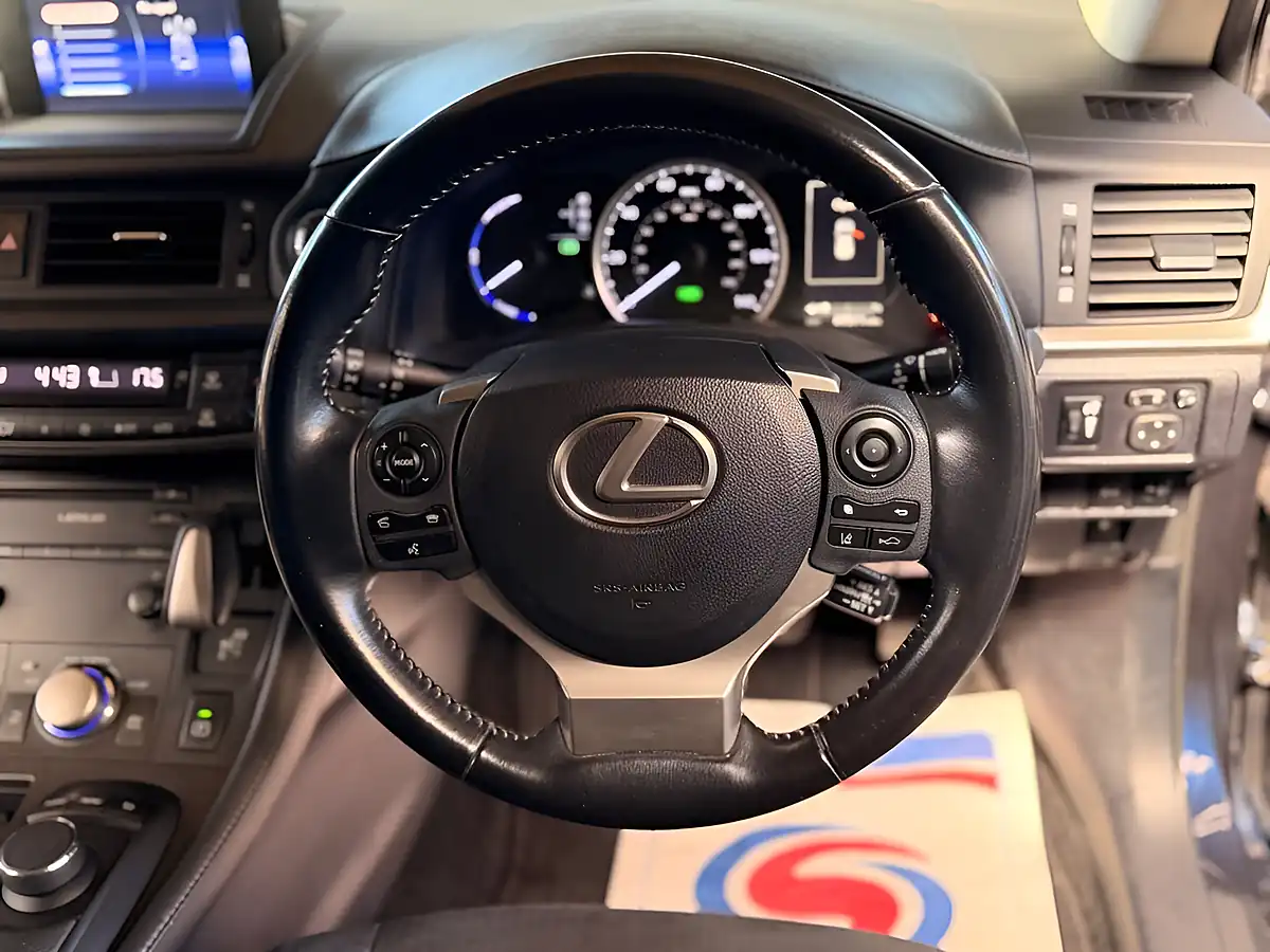 Used 2018 Lexus Ct Se (plus Pack) Blue - Interior and Exterior details 19