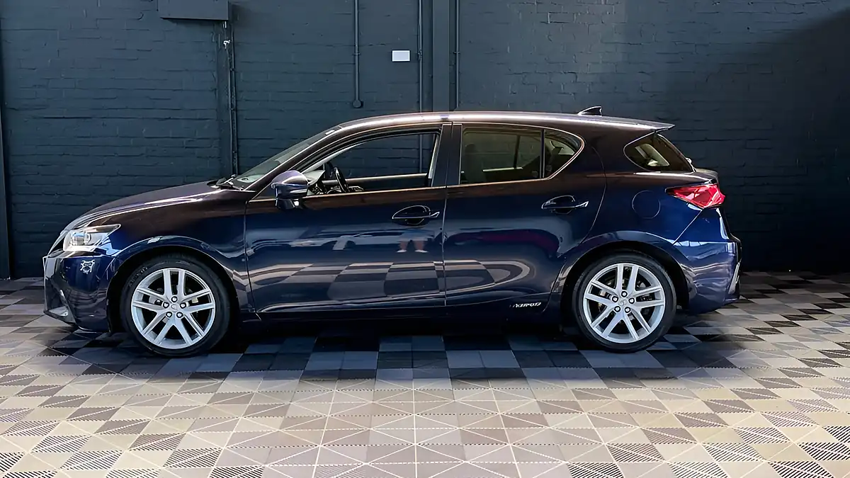Used 2018 Lexus Ct Se (plus Pack) Blue - Interior and Exterior details 4