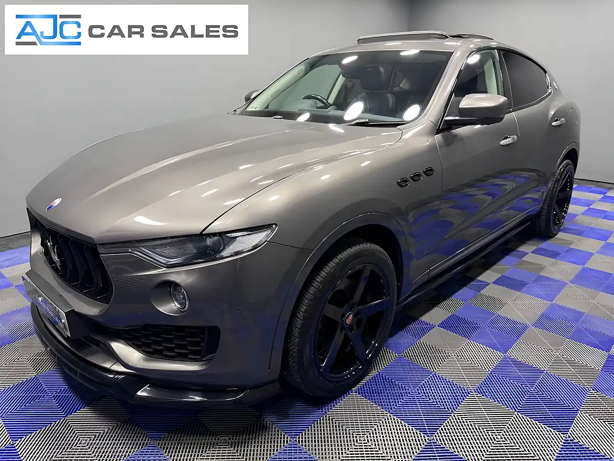 Used 2018 Maserati Levante Grigio Maratea - Front View