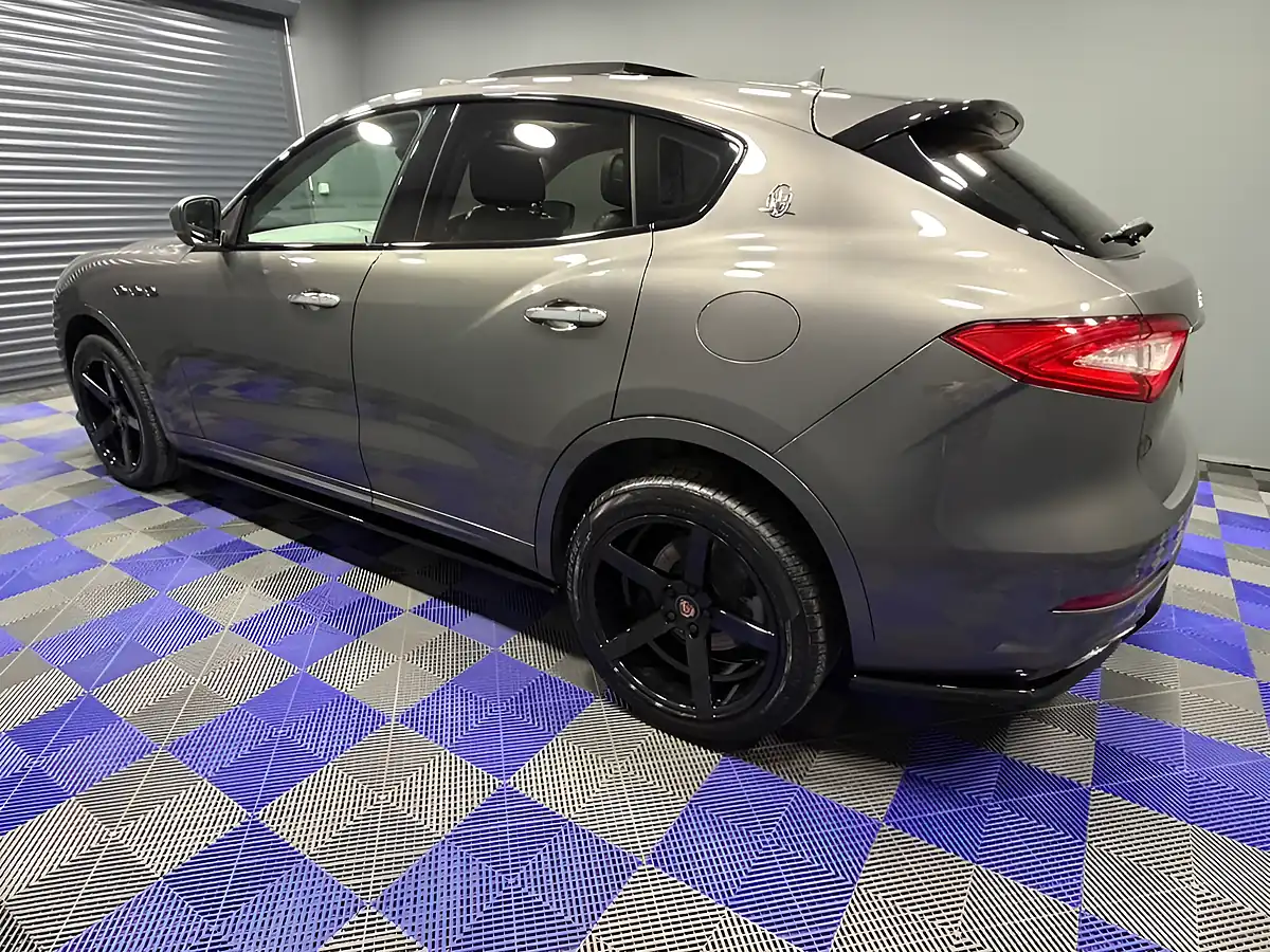 Used 2018 Maserati Levante Grigio Maratea - Interior and Exterior details 10