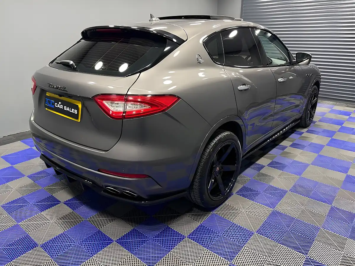 Used 2018 Maserati Levante Grigio Maratea - Interior and Exterior details 11