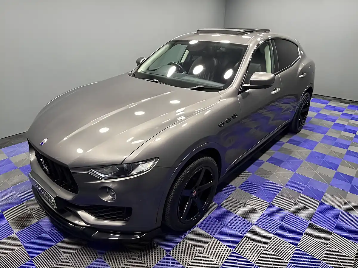 Used 2018 Maserati Levante Grigio Maratea - Interior and Exterior details 13