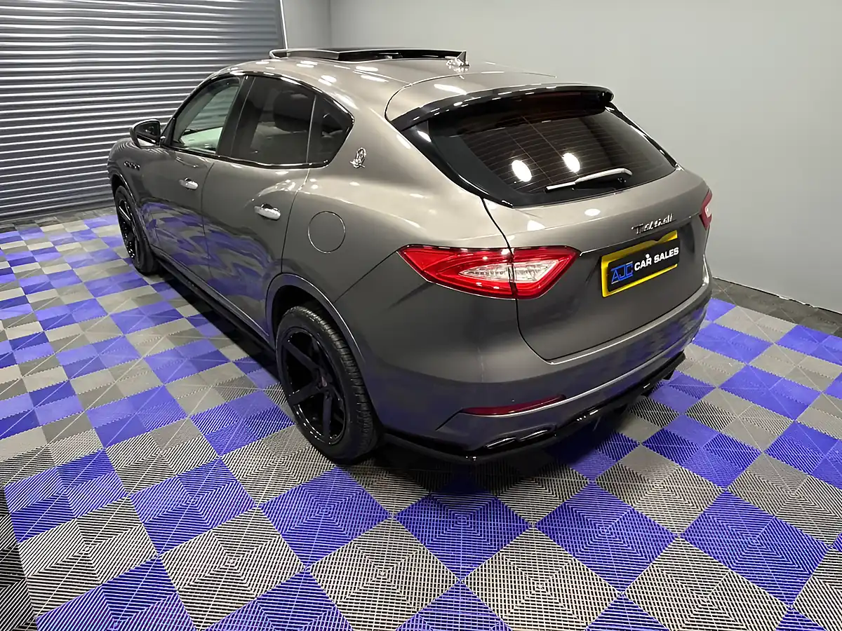 Used 2018 Maserati Levante Grigio Maratea - Interior and Exterior details 15