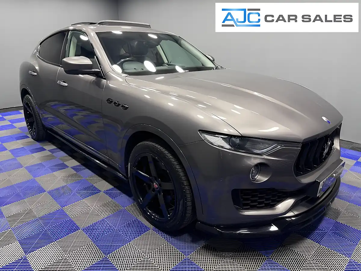 Used 2018 Maserati Levante Grigio Maratea - Interior and Exterior details 2