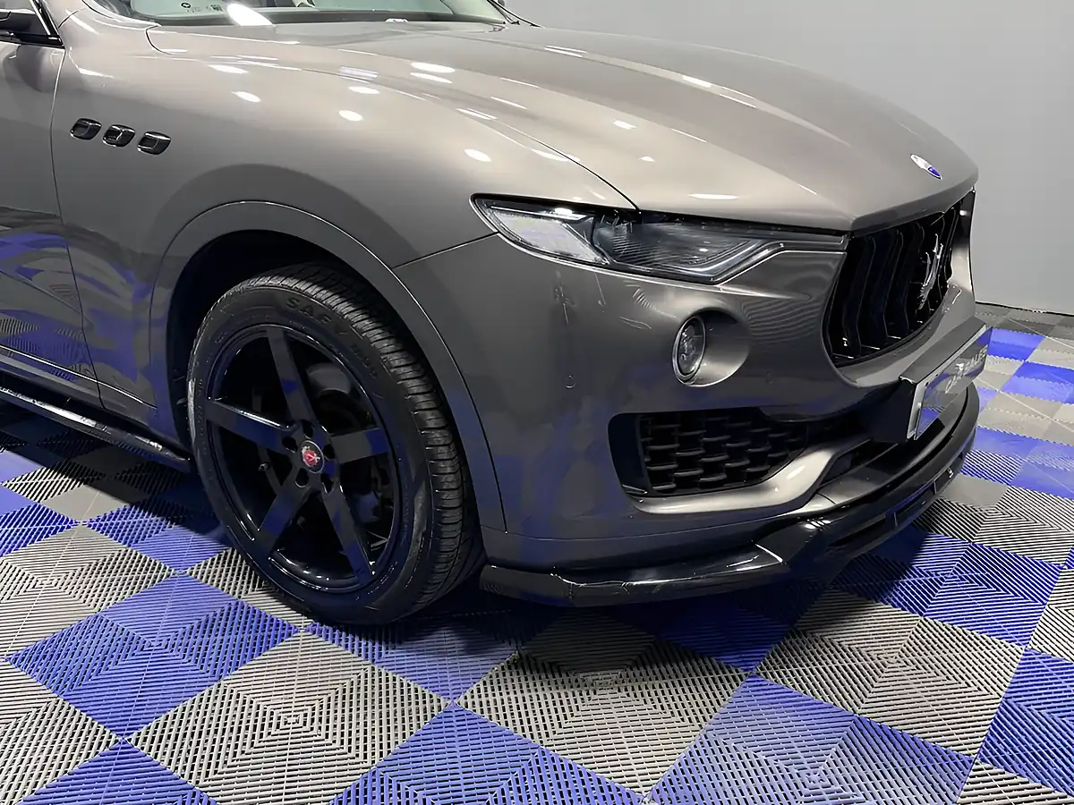 Used 2018 Maserati Levante Grigio Maratea - Interior and Exterior details 3