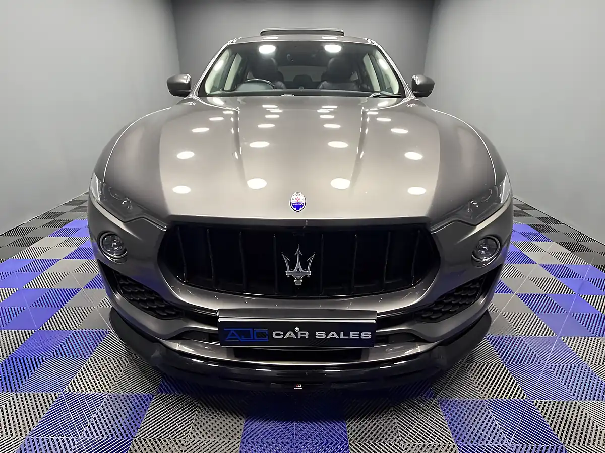 Used 2018 Maserati Levante Grigio Maratea - Interior and Exterior details 4