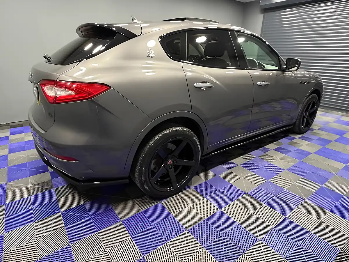 Used 2018 Maserati Levante Grigio Maratea - Interior and Exterior details 7