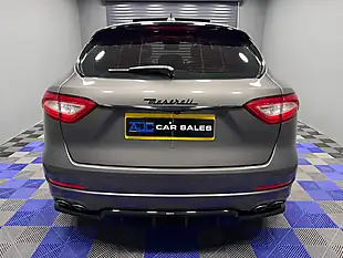 Used 2018 Maserati Levante Grigio Maratea - Interior and Exterior details 8