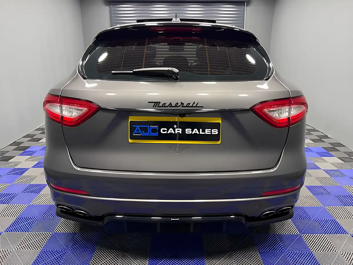 Used 2018 Maserati Levante Grigio Maratea - Interior and Exterior details 8
