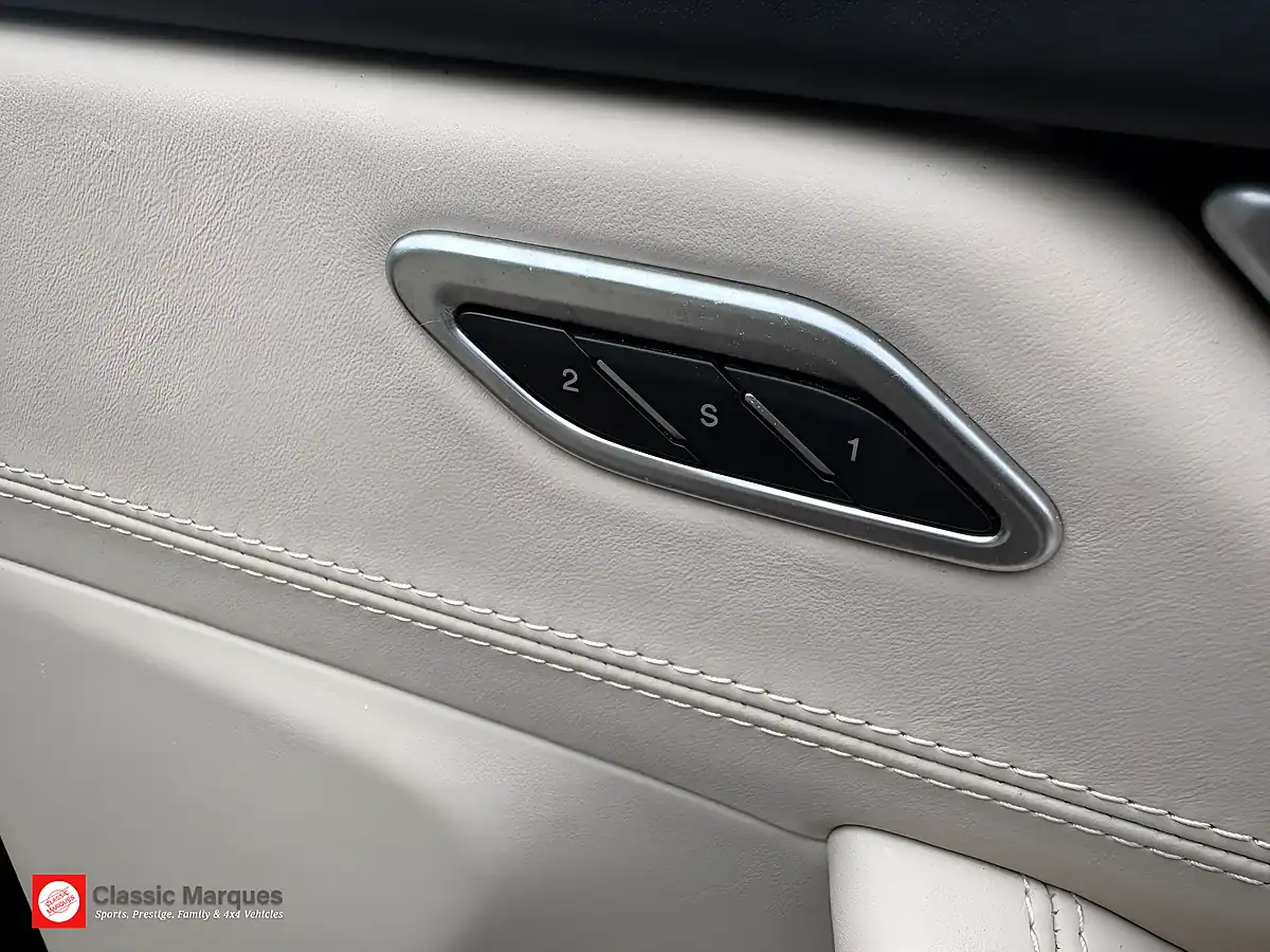 Used 2018 Maserati Levante Red - Interior and Exterior details 14