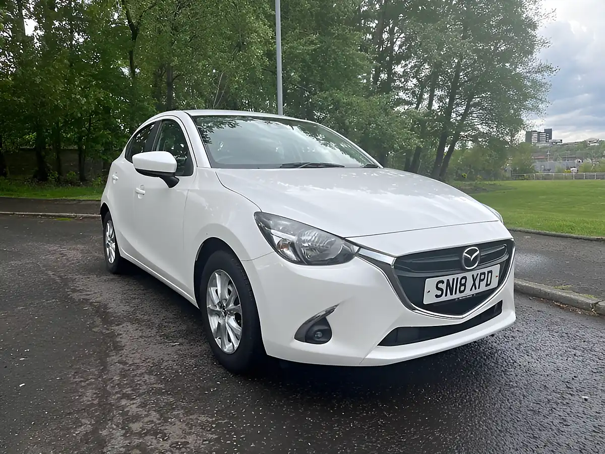 Used 2018 Mazda 2 Se-L Nav Snowflake White - Front View