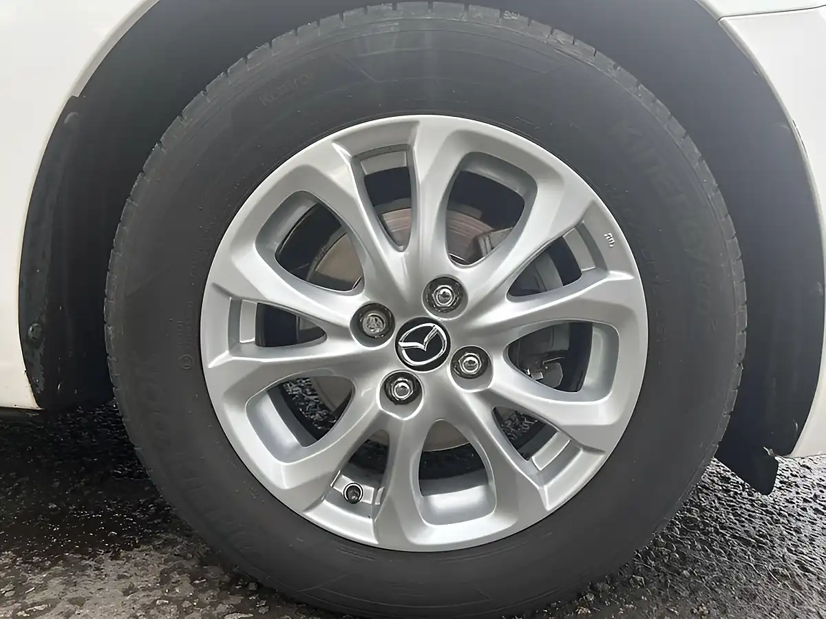 Used 2018 Mazda 2 Se-L Nav Snowflake White - Interior and Exterior details 14