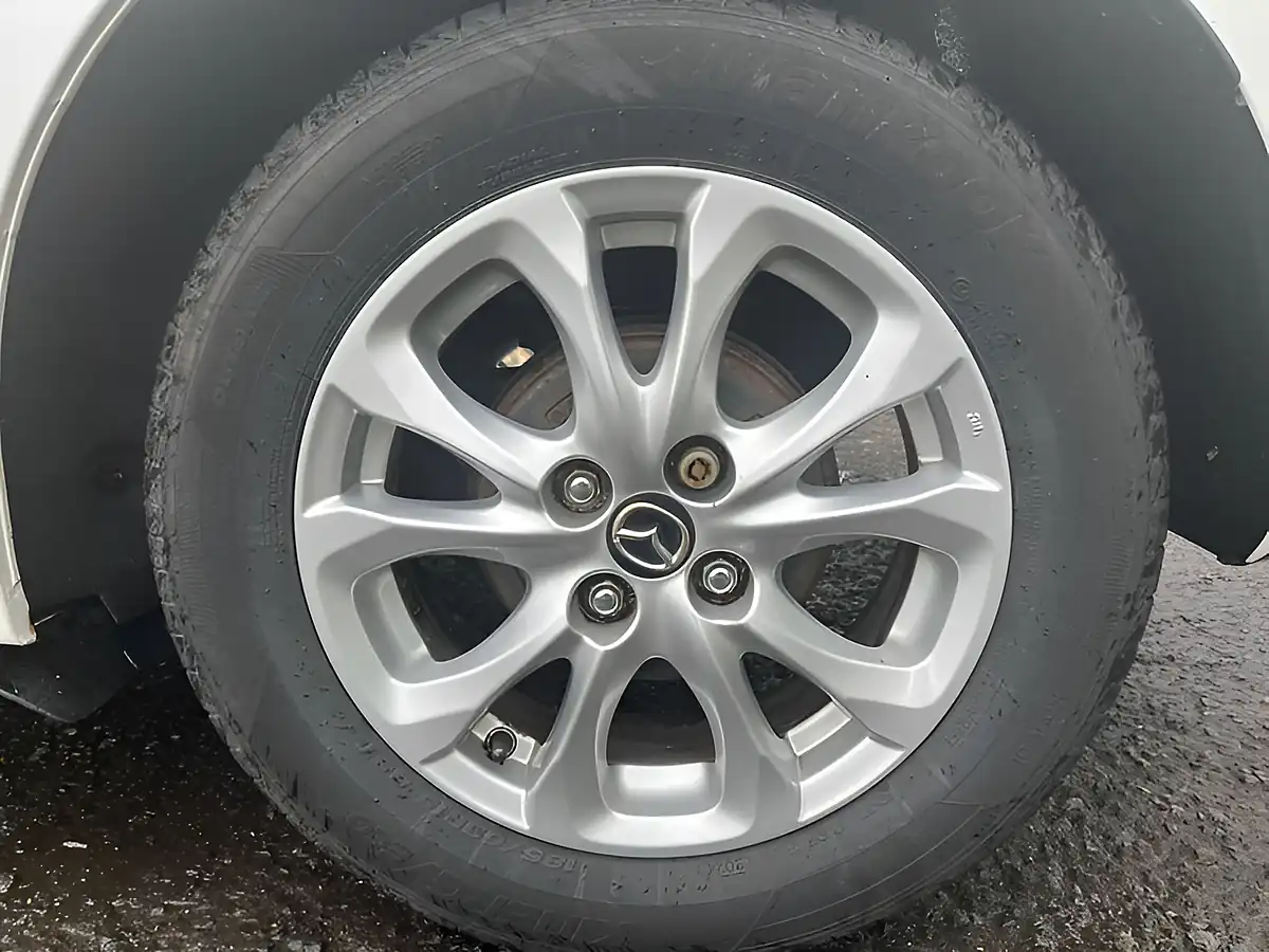 Used 2018 Mazda 2 Se-L Nav Snowflake White - Interior and Exterior details 16