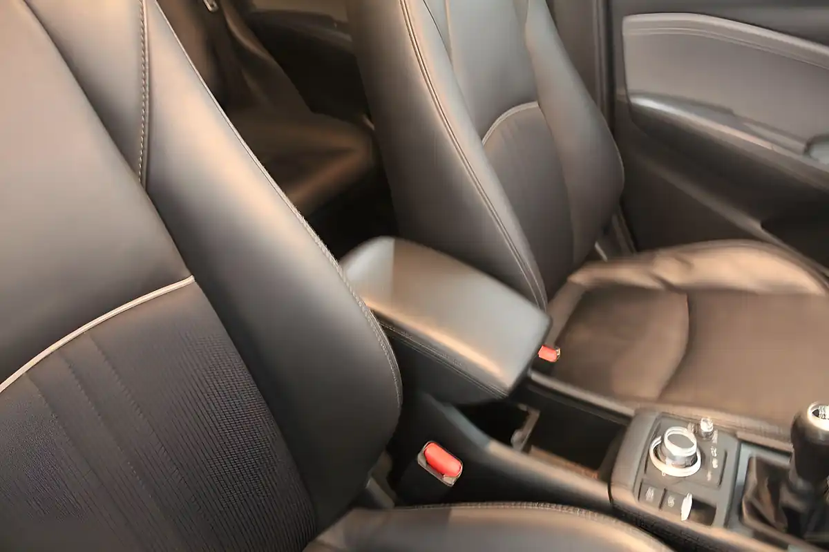 Used 2018 Mazda CX-3 Sport Nav+ Grey - Interior and Exterior details 16