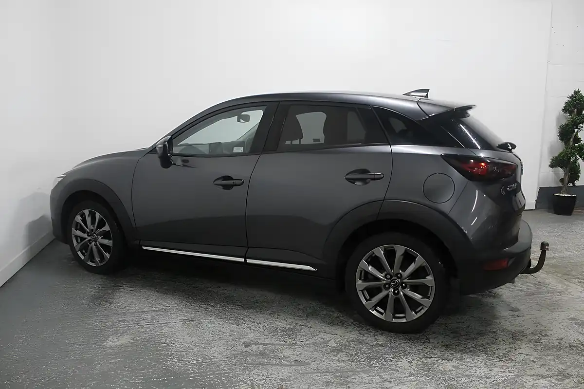 Used 2018 Mazda CX-3 Sport Nav+ Grey - Interior and Exterior details 7