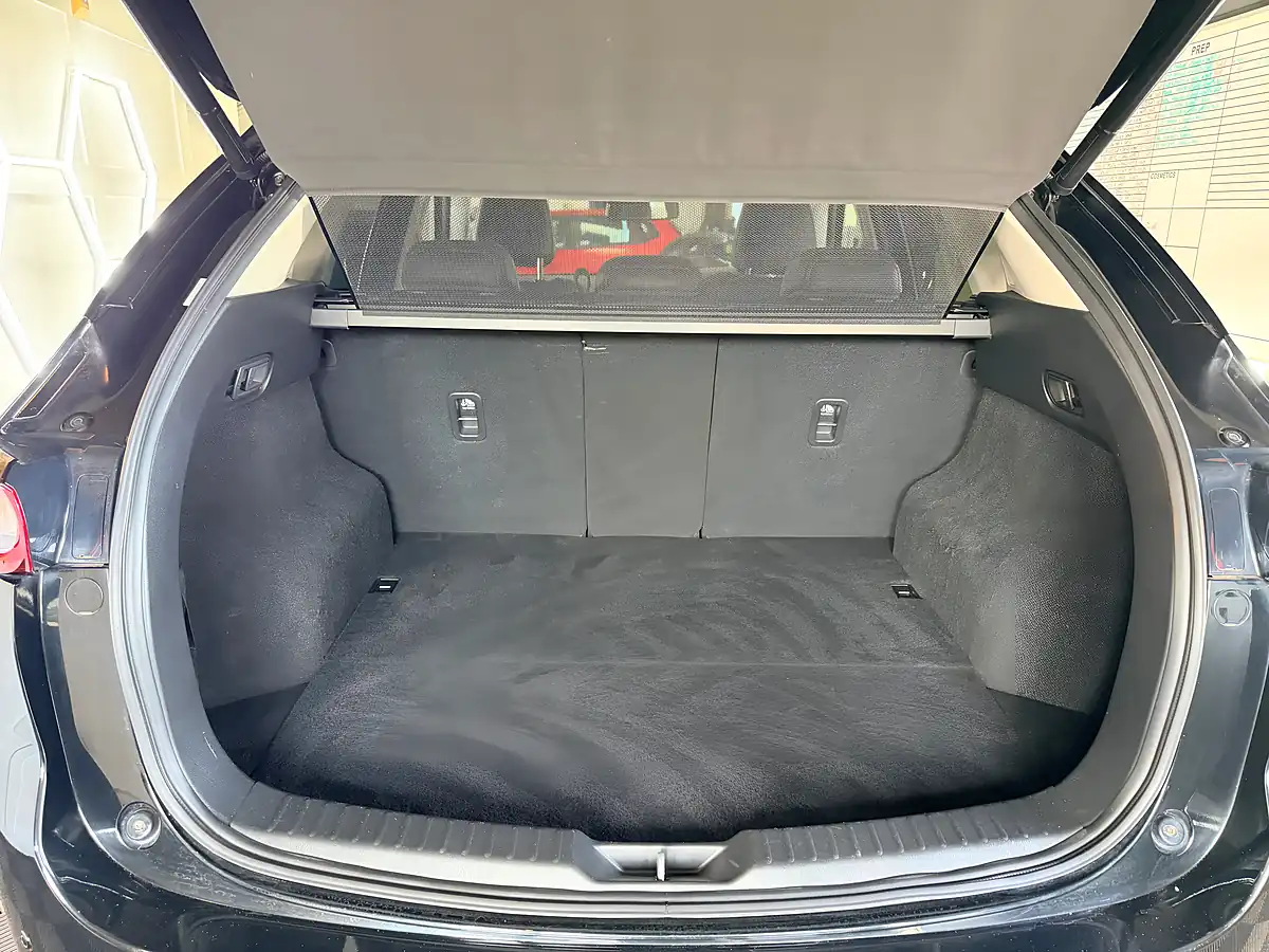 Used 2018 Mazda CX-5 Sport Nav Black - Interior and Exterior details 10