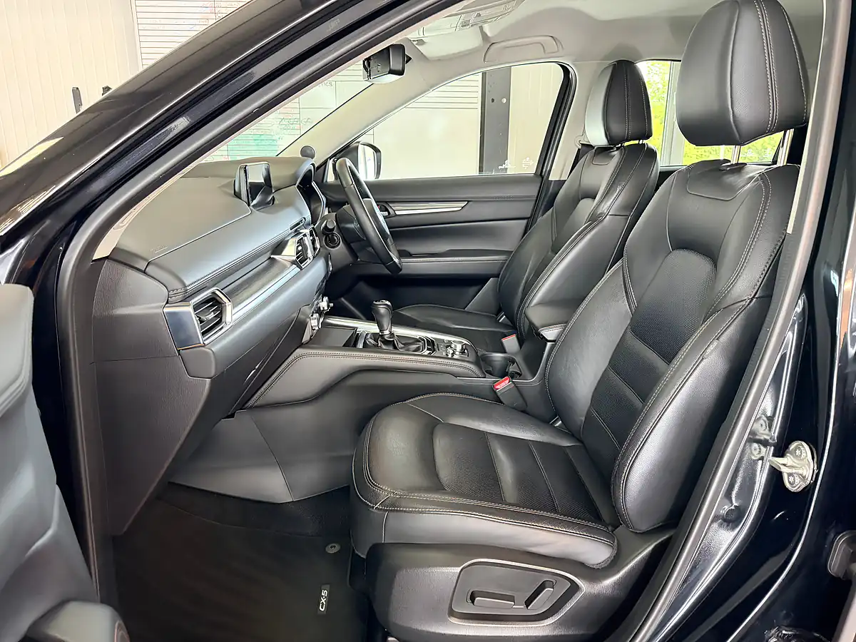 Used 2018 Mazda CX-5 Sport Nav Black - Interior and Exterior details 11