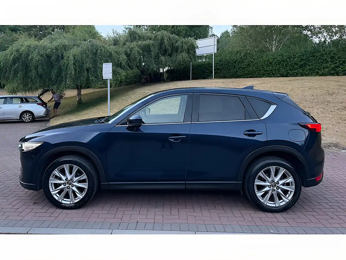 Used 2018 Mazda CX-5 Sport Nav+ Blue - Interior and Exterior details 7
