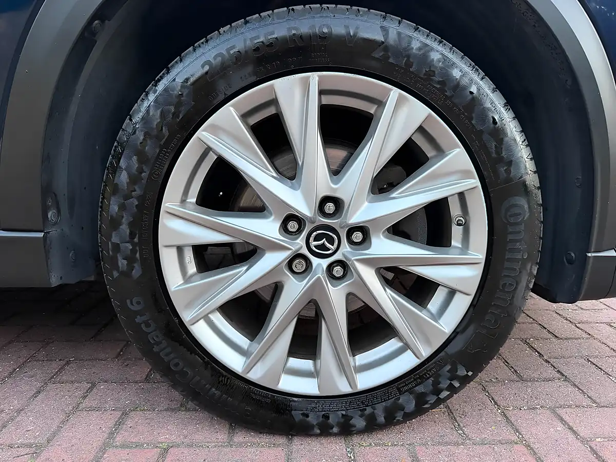 Used 2018 Mazda CX-5 Sport Nav+ Blue - Interior and Exterior details 12