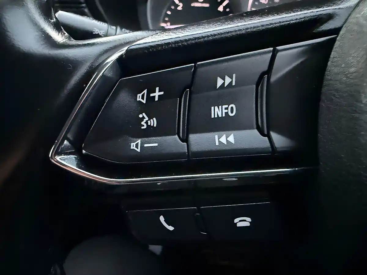 Used 2018 Mazda CX-5 Sport Nav+ Blue - Interior and Exterior details 17