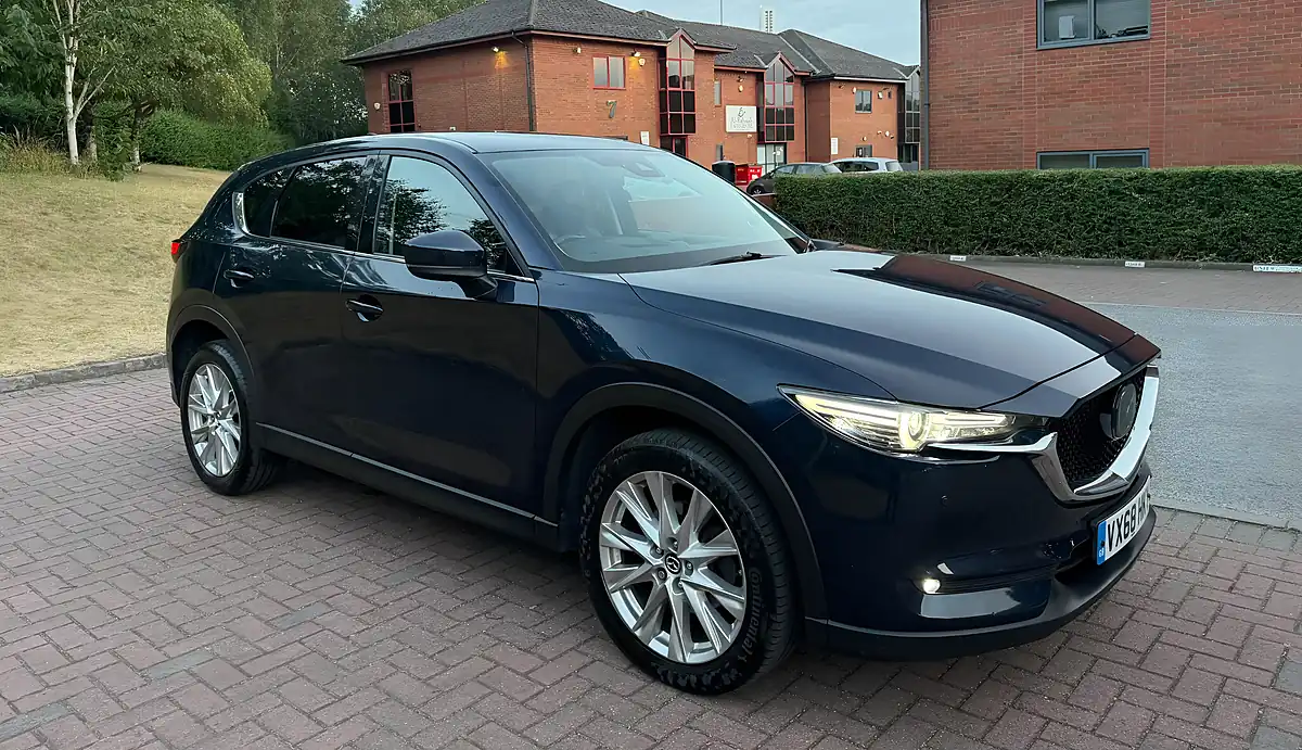 Used 2018 Mazda CX-5 Sport Nav+ Blue - Interior and Exterior details 4