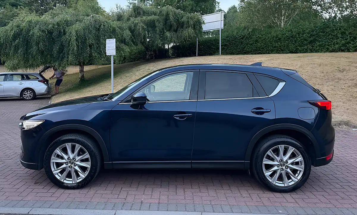 Used 2018 Mazda CX-5 Sport Nav+ Blue - Interior and Exterior details 8