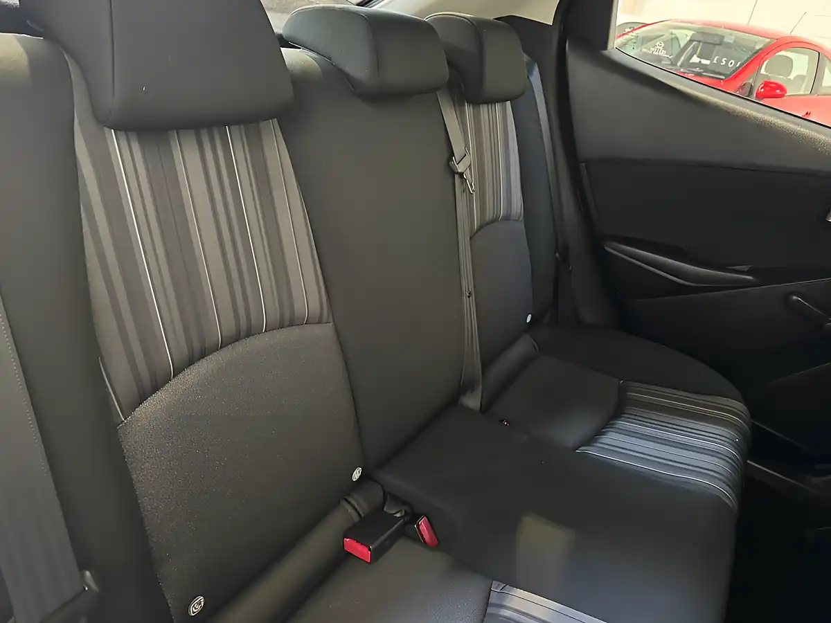 Used 2018 Mazda Mazda2 Se White - Interior and Exterior details 10